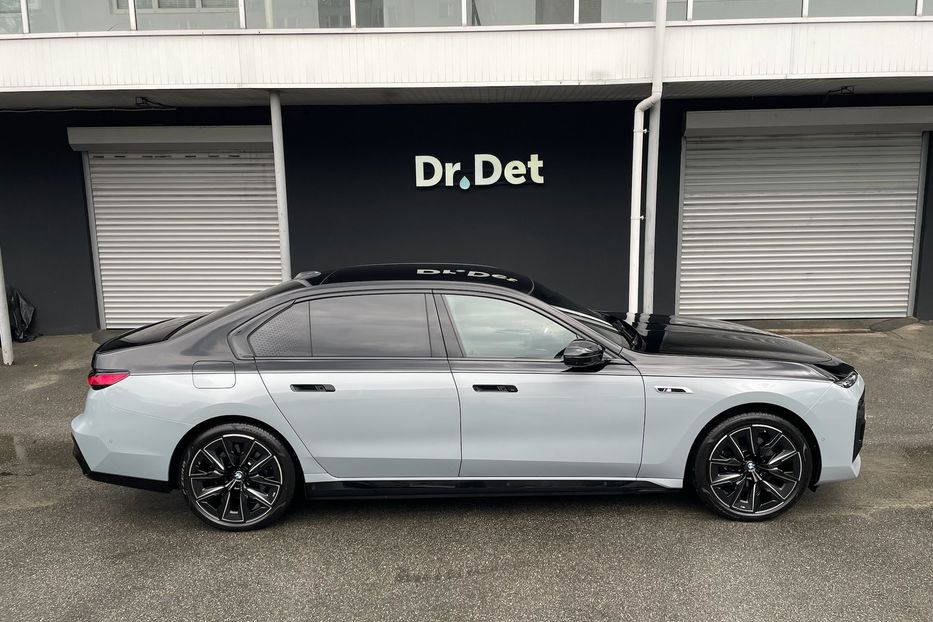 Продам BMW 760 I7 M70 2023 года в Киеве