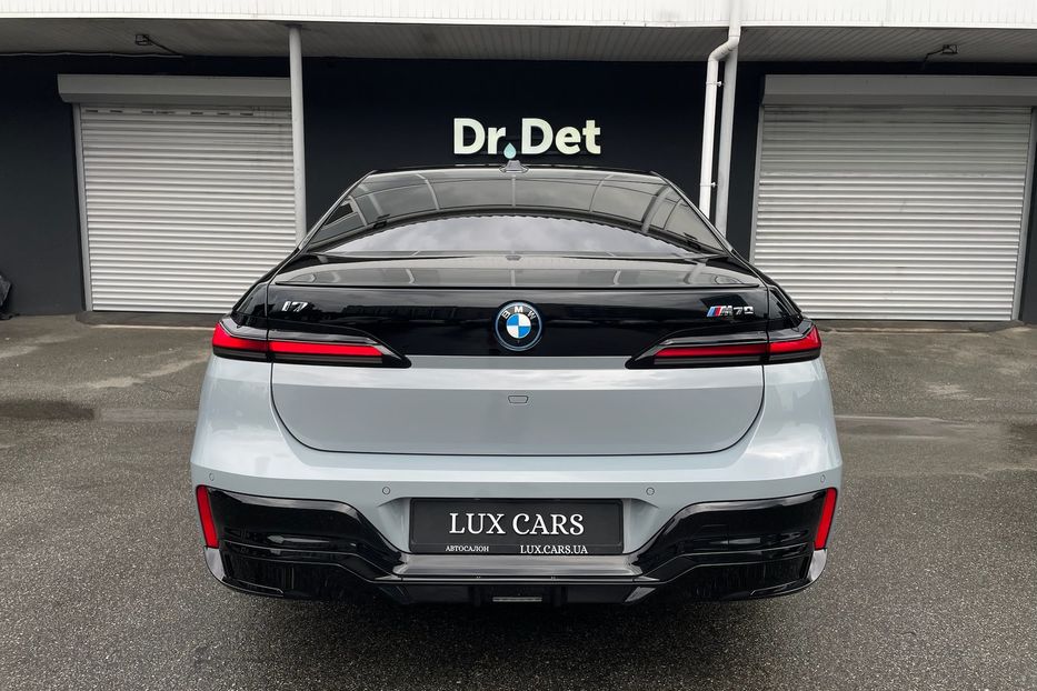 Продам BMW 760 I7 M70 2023 года в Киеве