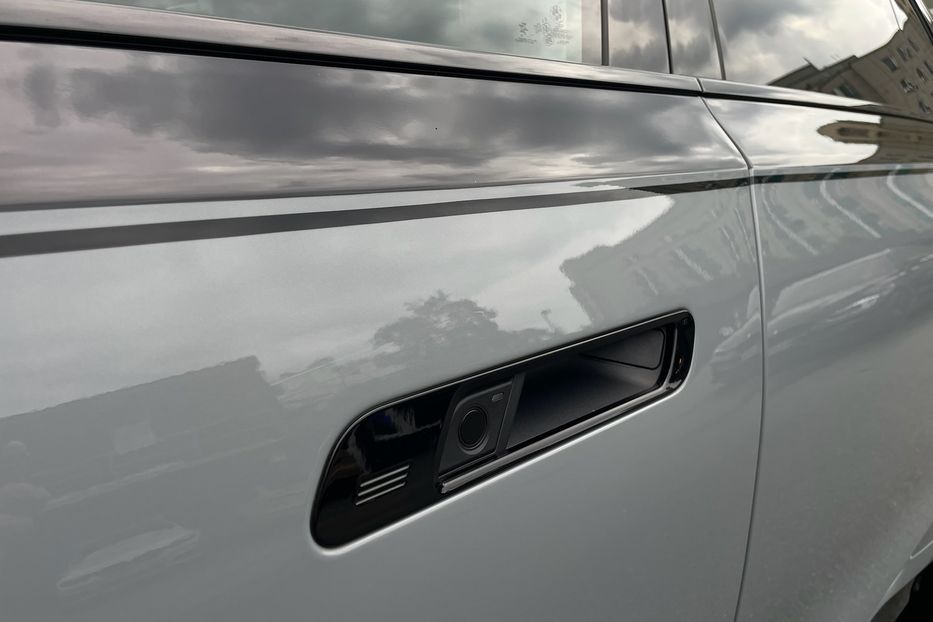 Продам BMW 760 I7 M70 2023 года в Киеве