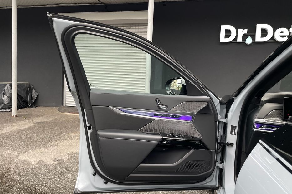Продам BMW 760 I7 M70 2023 года в Киеве