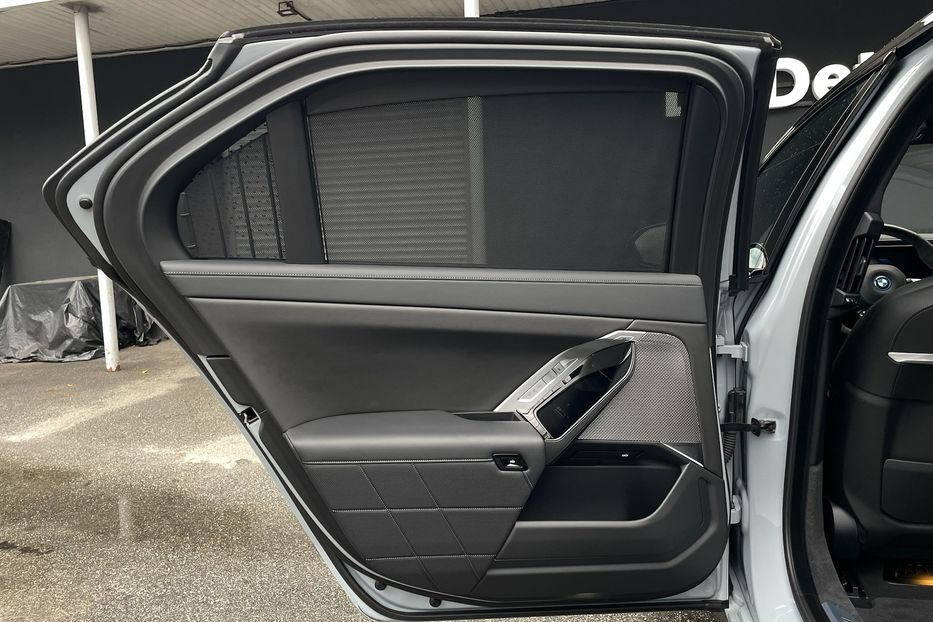 Продам BMW 760 I7 M70 2023 года в Киеве