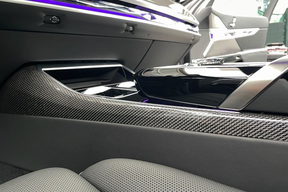 Продам BMW 760 I7 M70 2023 года в Киеве