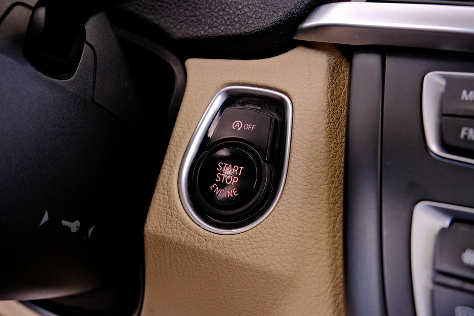 Продам BMW 328 Xi 2015 года в Одессе
