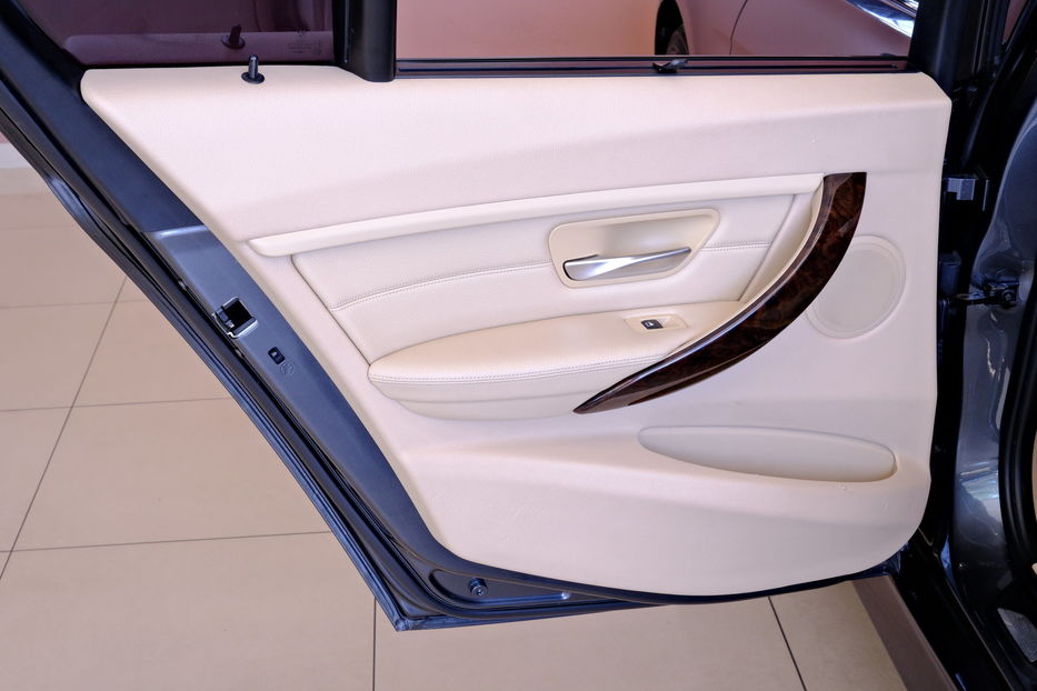 Продам BMW 328 Xi 2015 года в Одессе