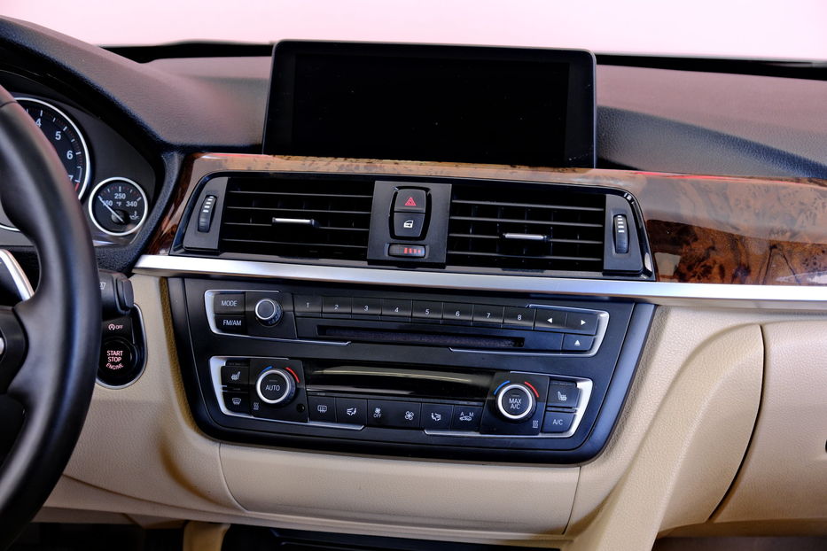 Продам BMW 328 Xi 2015 года в Одессе