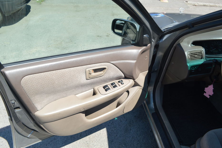 Продам Toyota Camry 2.2 2000 года в Одессе