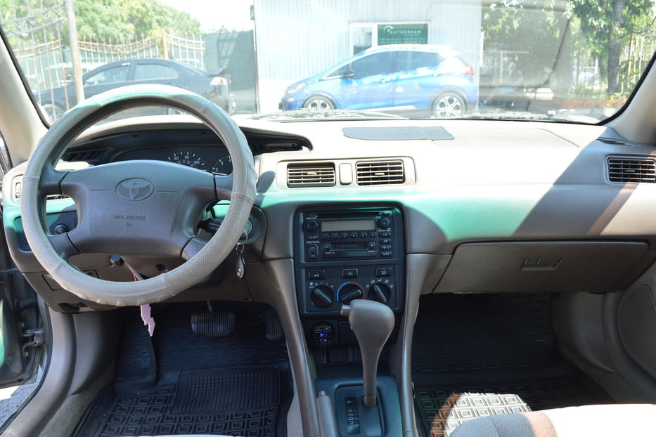 Продам Toyota Camry 2.2 2000 года в Одессе