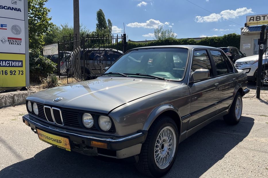 Продам BMW 324 E30  1985 года в Николаеве