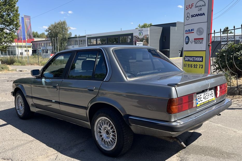 Продам BMW 324 E30  1985 года в Николаеве