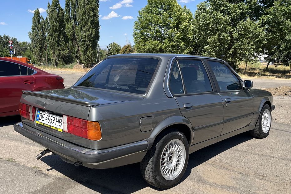 Продам BMW 324 E30  1985 года в Николаеве