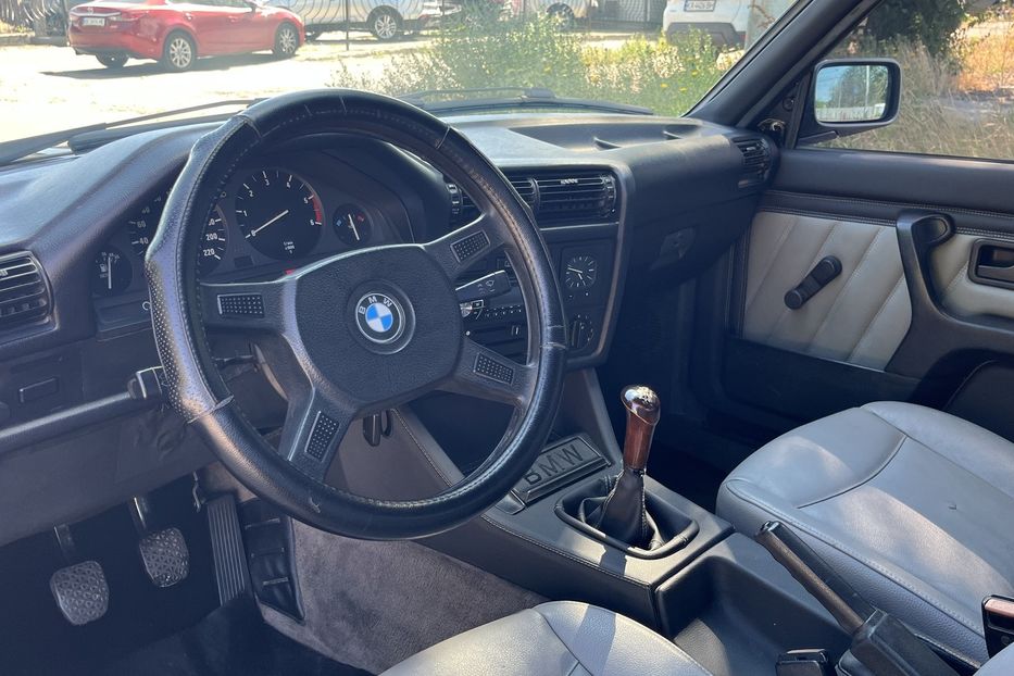 Продам BMW 324 E30  1985 года в Николаеве