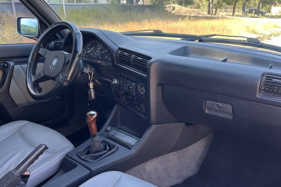 Продам BMW 324 E30  1985 года в Николаеве