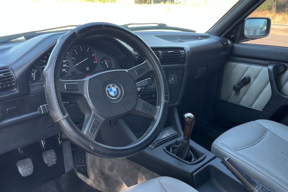 Продам BMW 324 E30  1985 года в Николаеве
