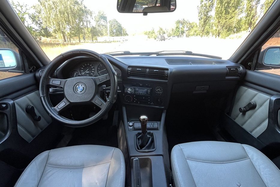 Продам BMW 324 E30  1985 года в Николаеве