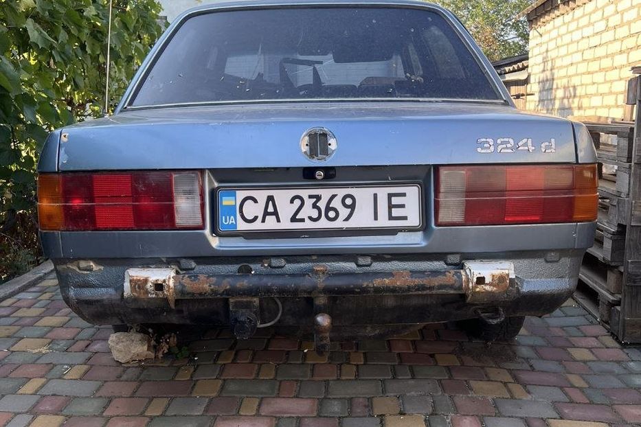 Продам BMW 324 E30  1985 года в Николаеве