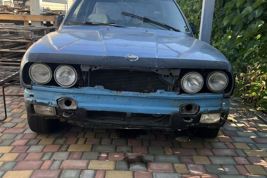 Продам BMW 324 E30  1985 года в Николаеве