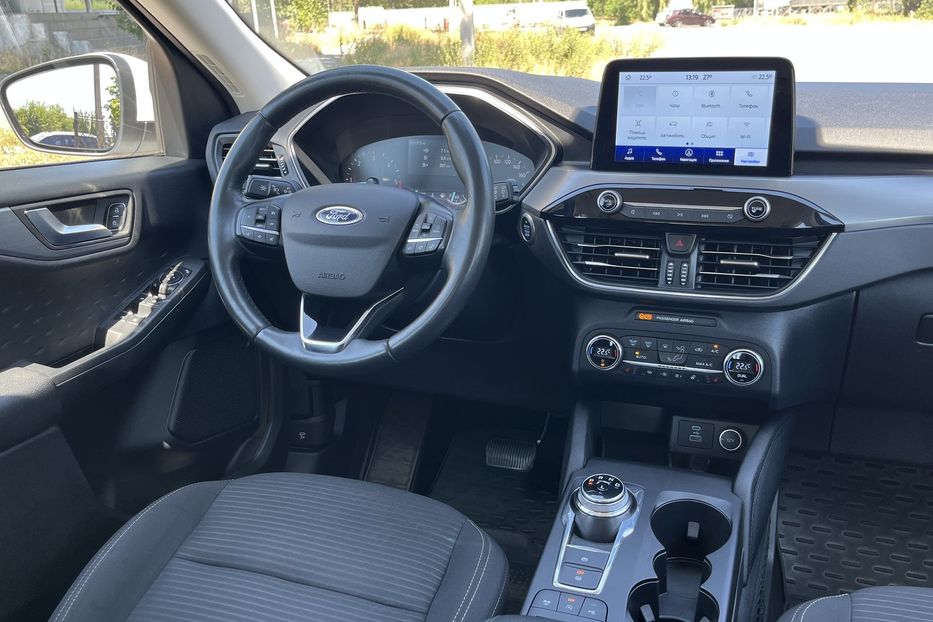 Продам Ford Kuga Офіційна 2020 года в Николаеве