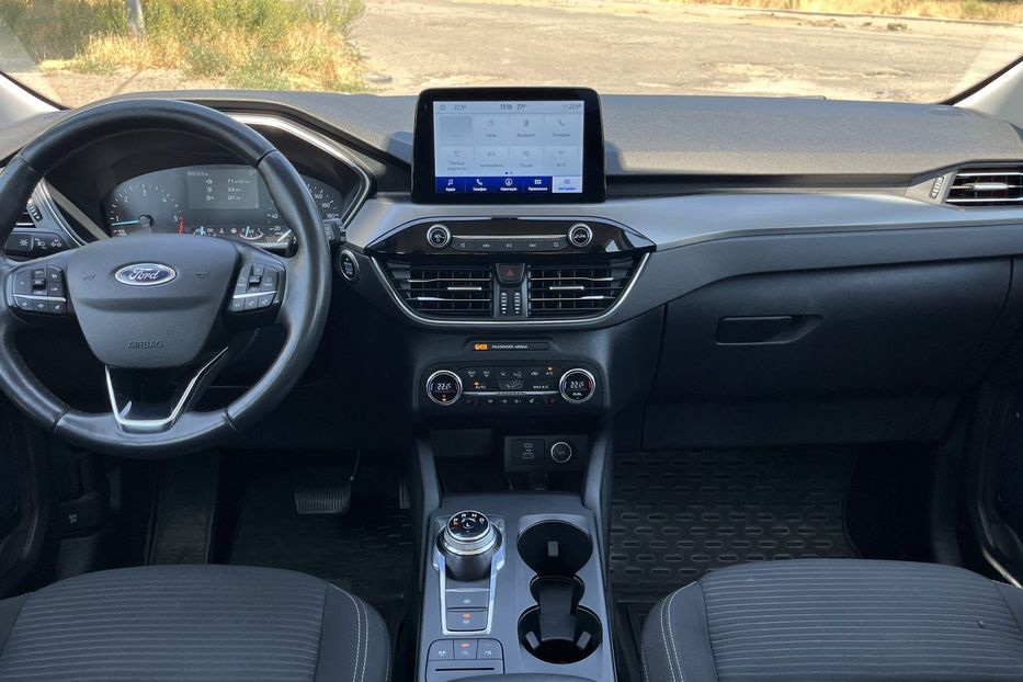 Продам Ford Kuga Офіційна 2020 года в Николаеве