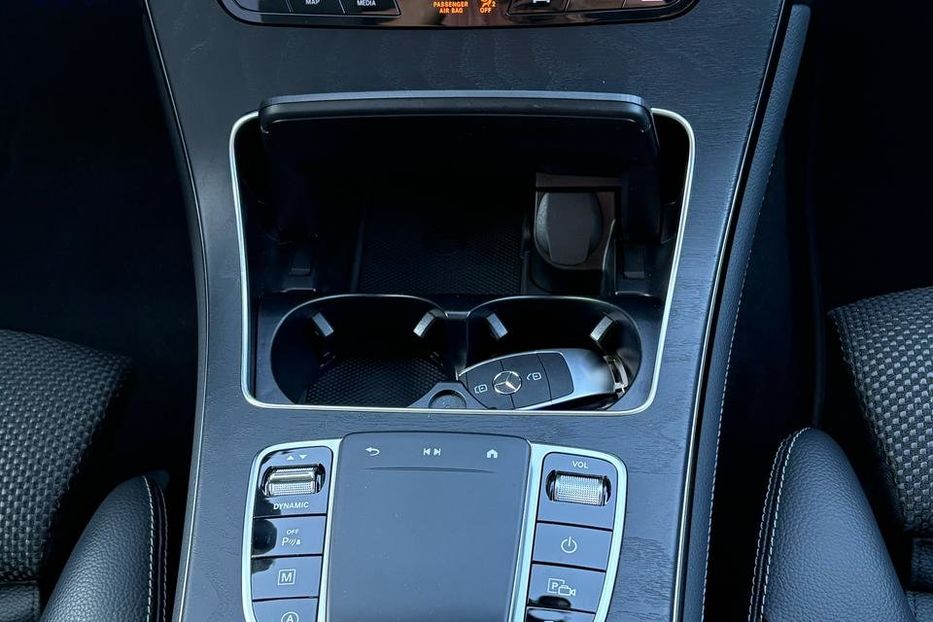 Продам Mercedes-Benz GLC-Class 4x4 LED NAVI KLIMA  2020 года в Львове