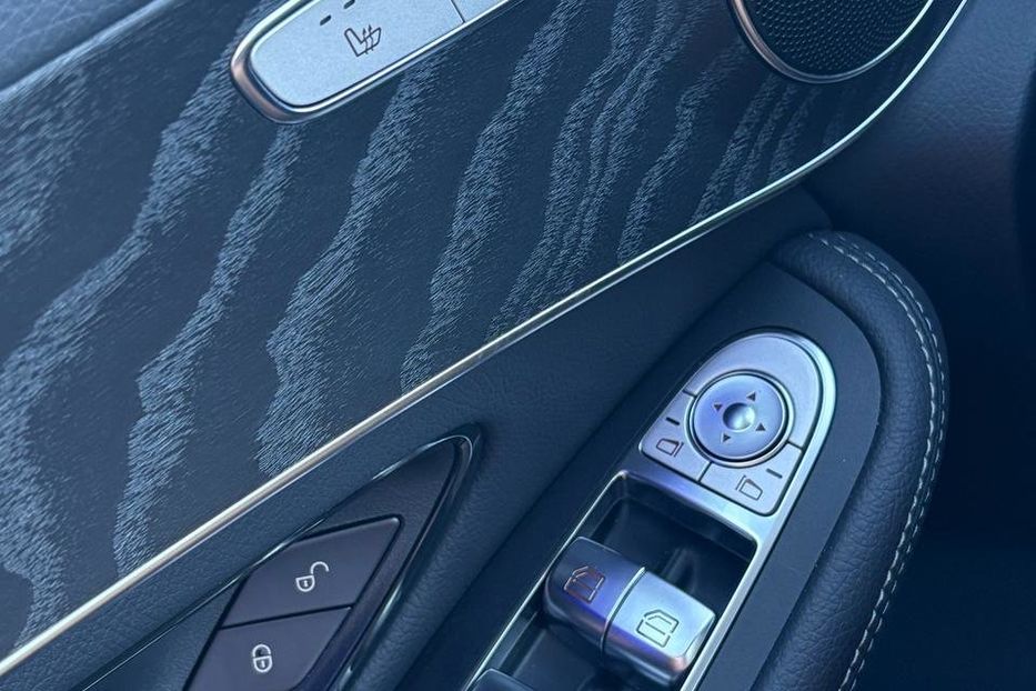 Продам Mercedes-Benz GLC-Class 4x4 LED NAVI KLIMA  2020 года в Львове