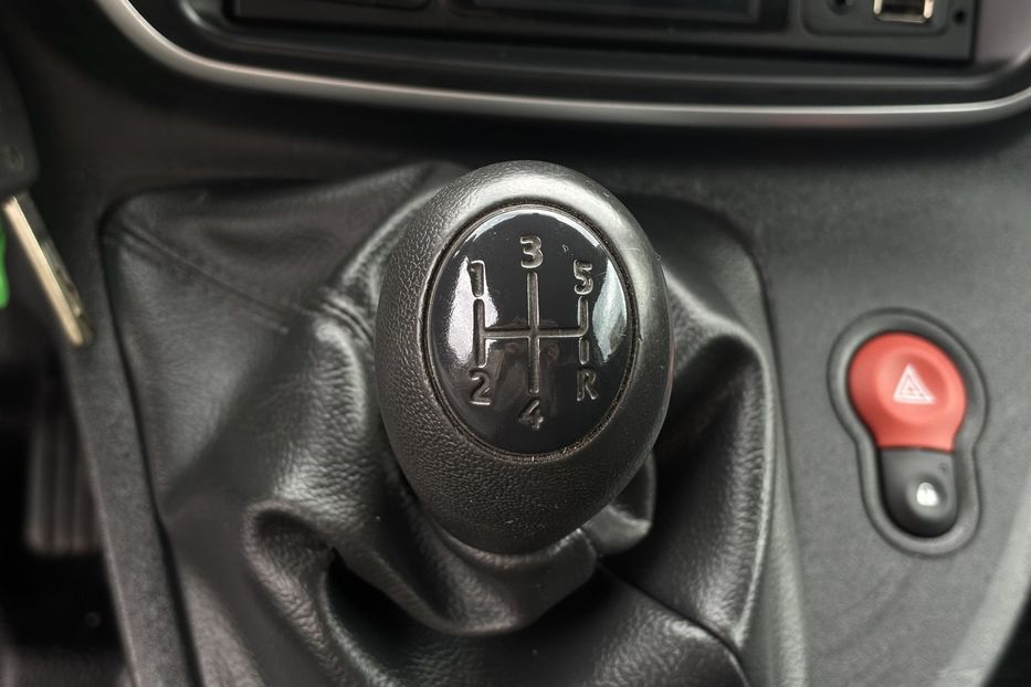 Продам Renault Kangoo груз. 66квт  2019 года в Львове