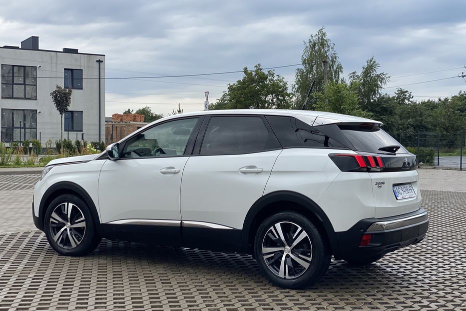 Продам Peugeot 3008 2017 года в Луцке