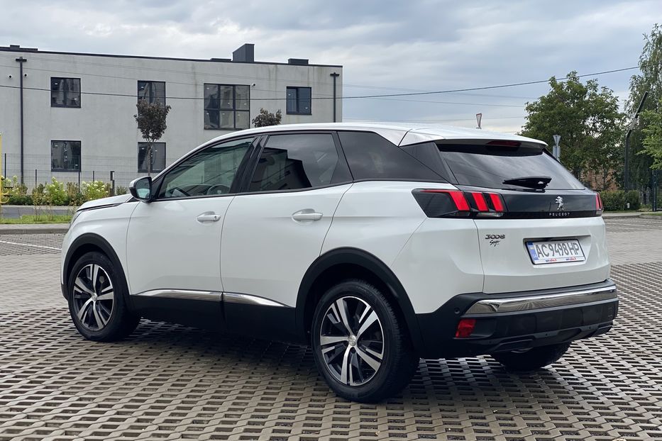 Продам Peugeot 3008 2017 года в Луцке