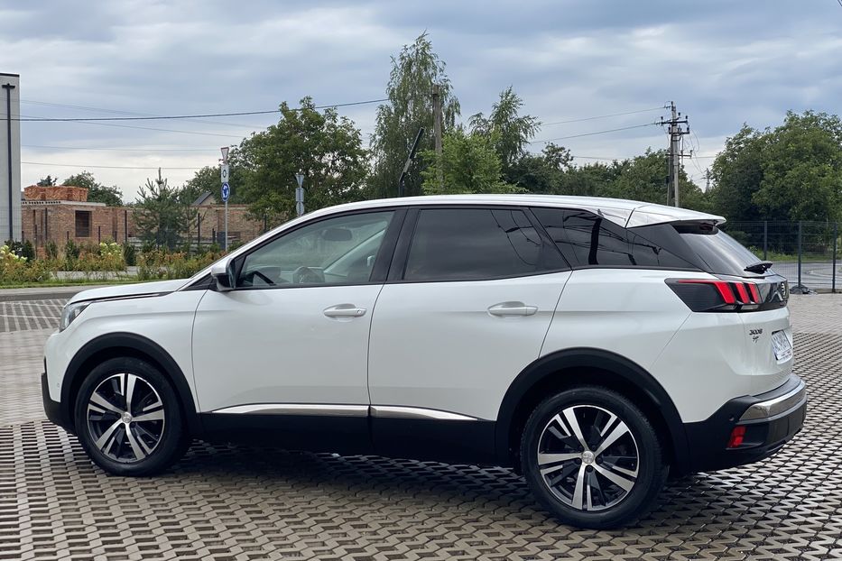 Продам Peugeot 3008 2017 года в Луцке