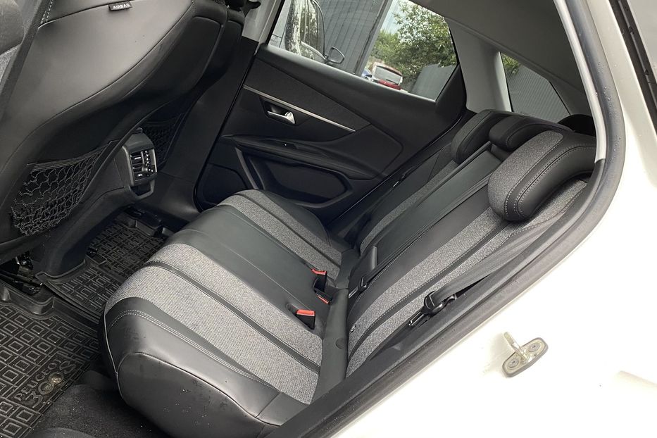 Продам Peugeot 3008 2017 года в Луцке