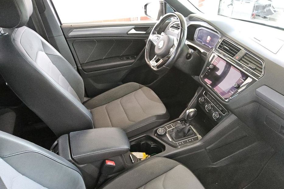 Продам Volkswagen Tiguan R-Line HL 140kw 4x4 v1470 2020 года в Луцке