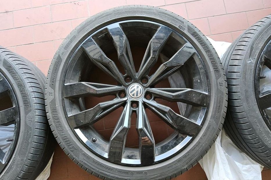 Продам Volkswagen Tiguan R-Line HL 140kw 4x4 v1470 2020 года в Луцке