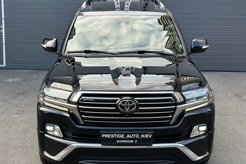 Продам Toyota Land Cruiser 200 4.5D SPECIAL EDITION 2017 года в Киеве