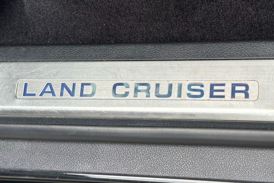 Продам Toyota Land Cruiser 200 4.5D SPECIAL EDITION 2017 года в Киеве