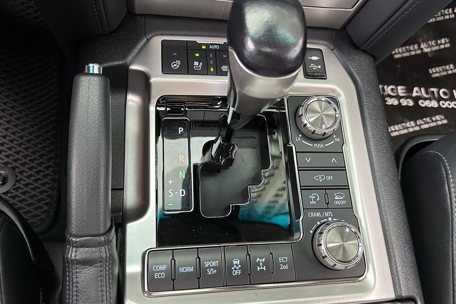 Продам Toyota Land Cruiser 200 4.5D SPECIAL EDITION 2017 года в Киеве