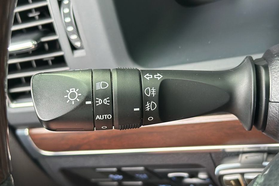 Продам Toyota Land Cruiser 200 4.5D SPECIAL EDITION 2017 года в Киеве