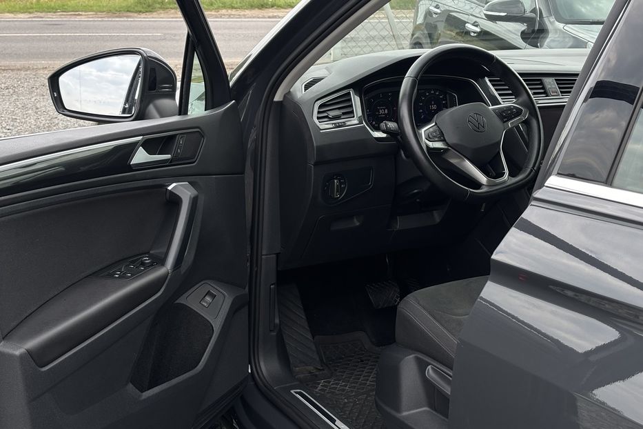 Продам Volkswagen Tiguan 2.0диз 147kW DSG Elegance 4х4 2021 года в Львове