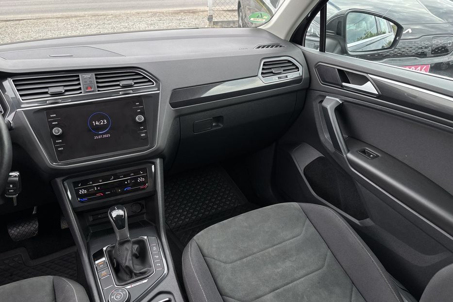 Продам Volkswagen Tiguan 2.0диз 147kW DSG Elegance 4х4 2021 года в Львове