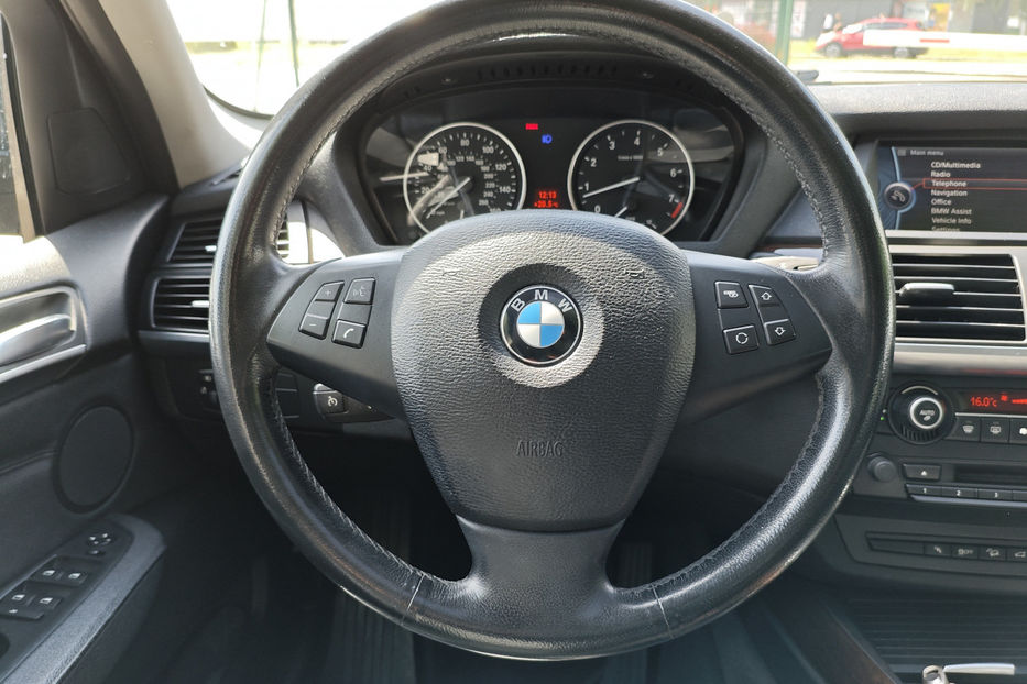 Продам BMW X5 2010 года в Киеве