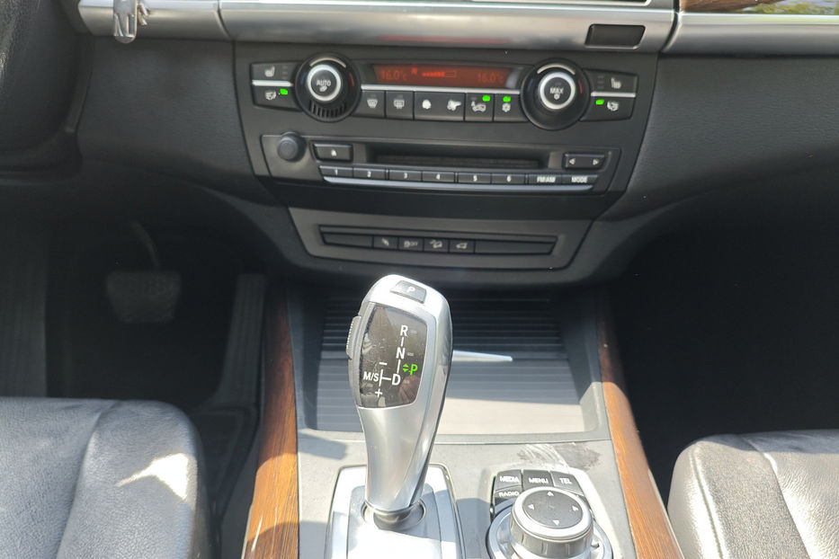 Продам BMW X5 2010 года в Киеве
