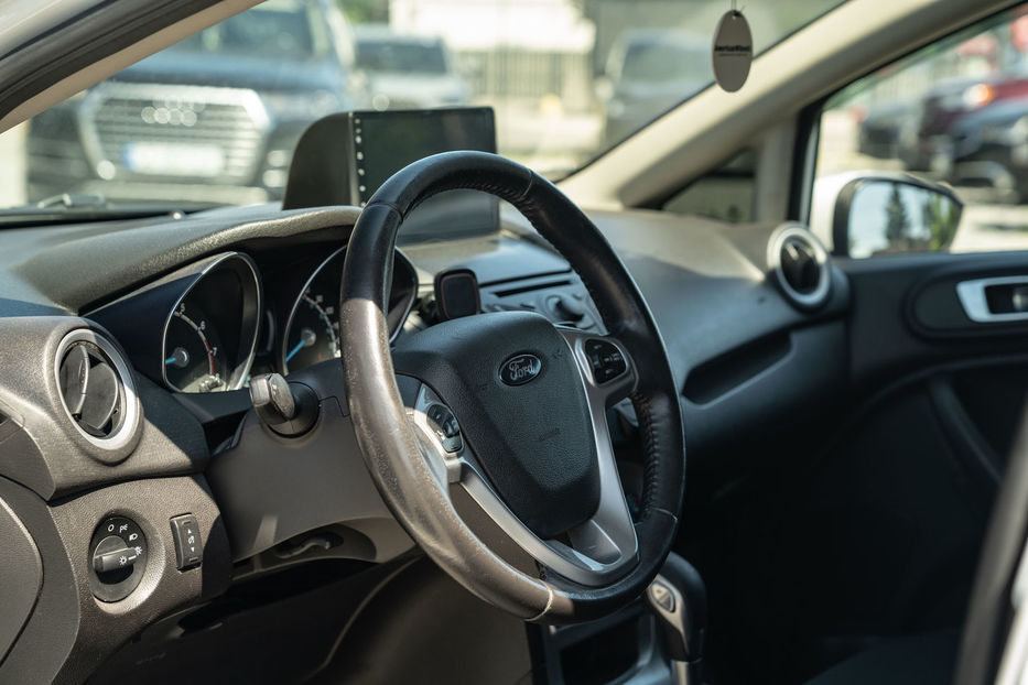Продам Ford Fiesta SE 2014 года в Черновцах
