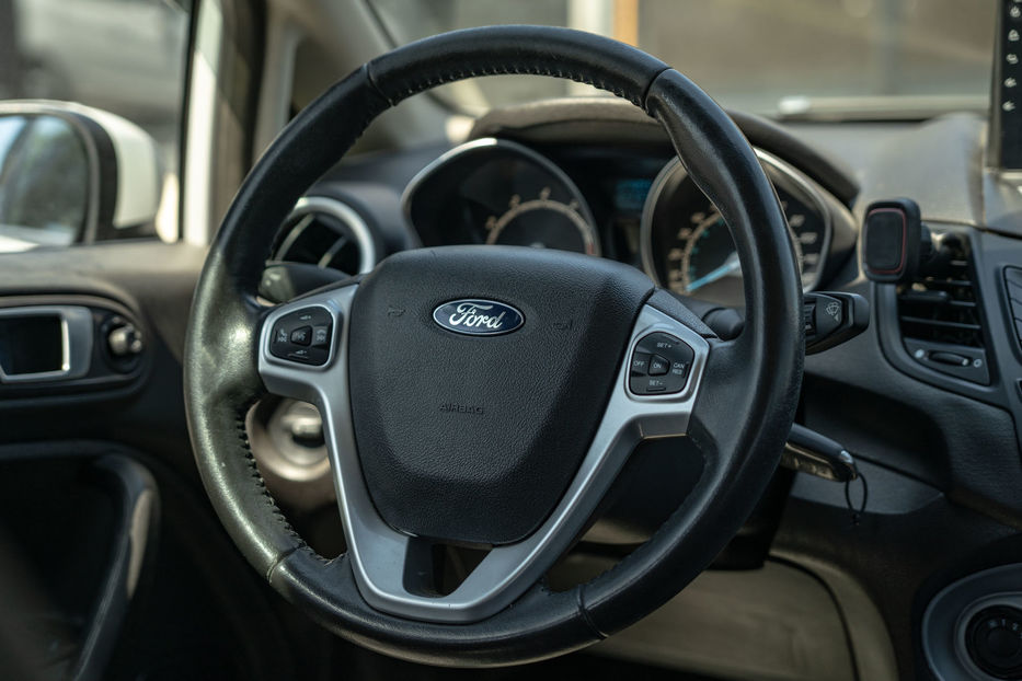 Продам Ford Fiesta SE 2014 года в Черновцах