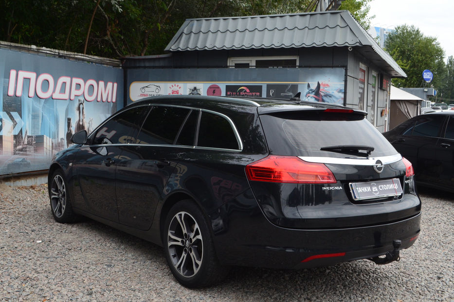 Продам Opel Insignia 2013 года в Киеве
