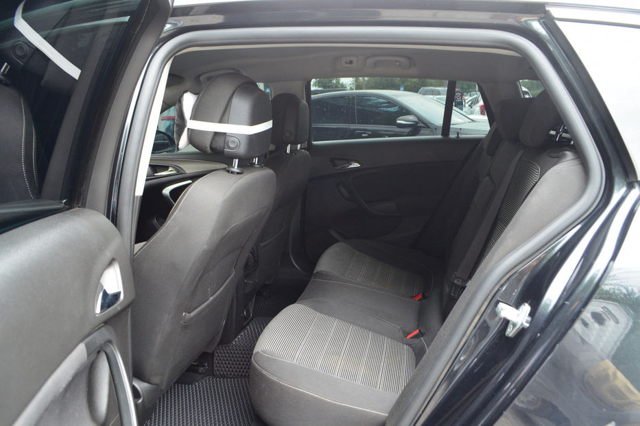 Продам Opel Insignia 2013 года в Киеве