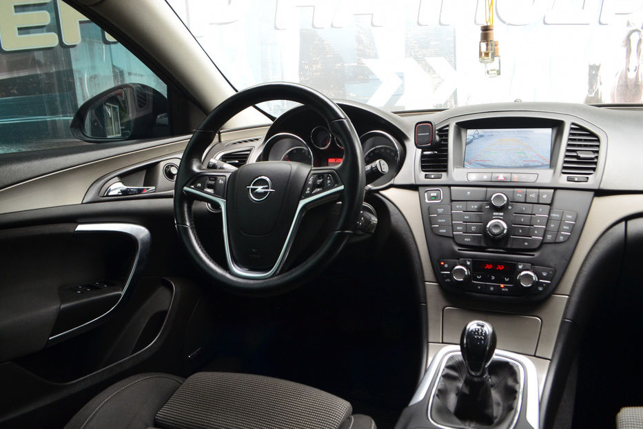 Продам Opel Insignia 2013 года в Киеве