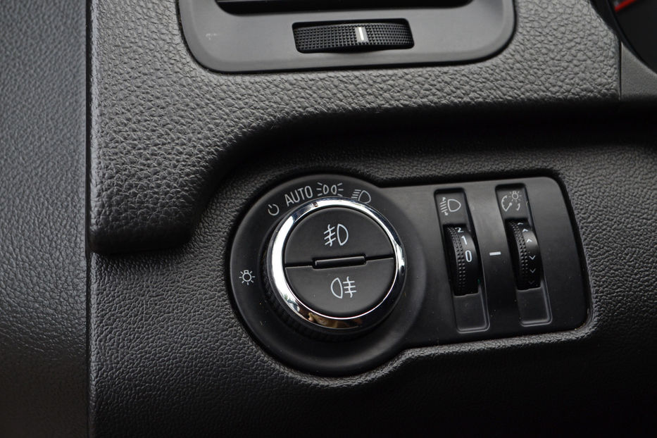 Продам Opel Insignia 2013 года в Киеве