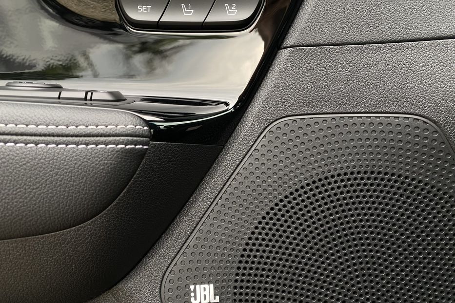 Продам Kia Niro 64кВтМакс.комплектаціяК-тколіс 2021 года в Львове