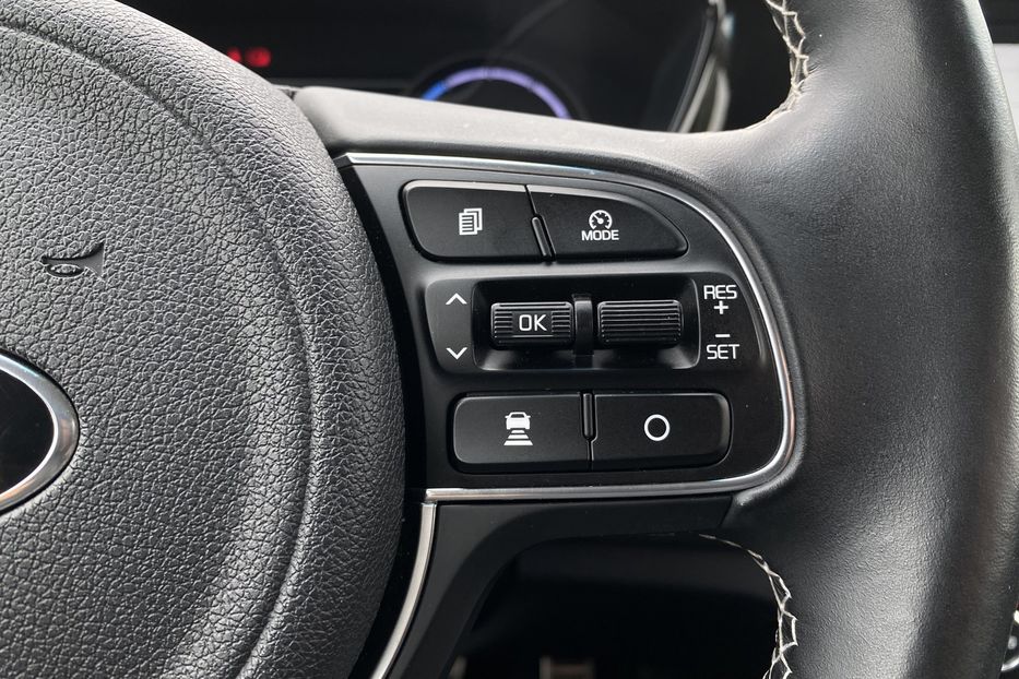 Продам Kia Niro 64кВтМакс.комплектаціяК-тколіс 2021 года в Львове