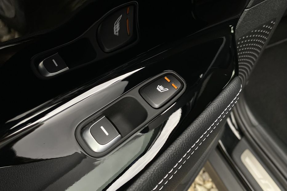 Продам Kia Niro 64кВтМакс.комплектаціяК-тколіс 2021 года в Львове
