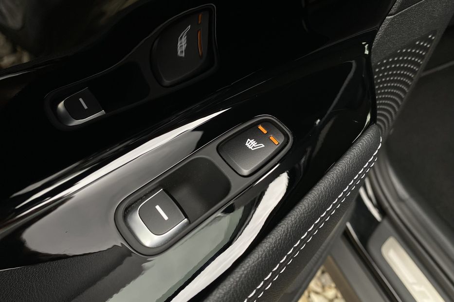 Продам Kia Niro 64кВтМакс.комплектаціяК-тколіс 2021 года в Львове