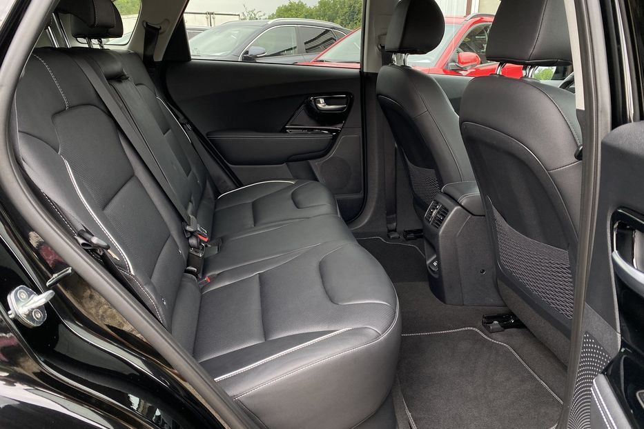 Продам Kia Niro 64кВтМакс.комплектаціяК-тколіс 2021 года в Львове